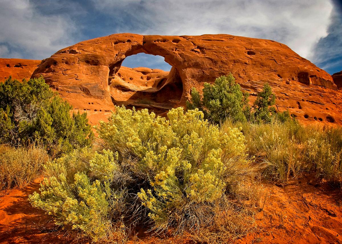 This rock with an arch is one of the best known scenes in Mystery Valley. (Fred J. Eckert)
