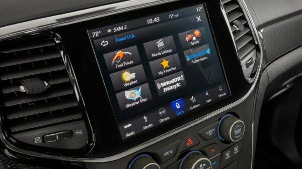 Uconnect 4C NAV touchscreen. (Courtesy of FCA/Jeep)