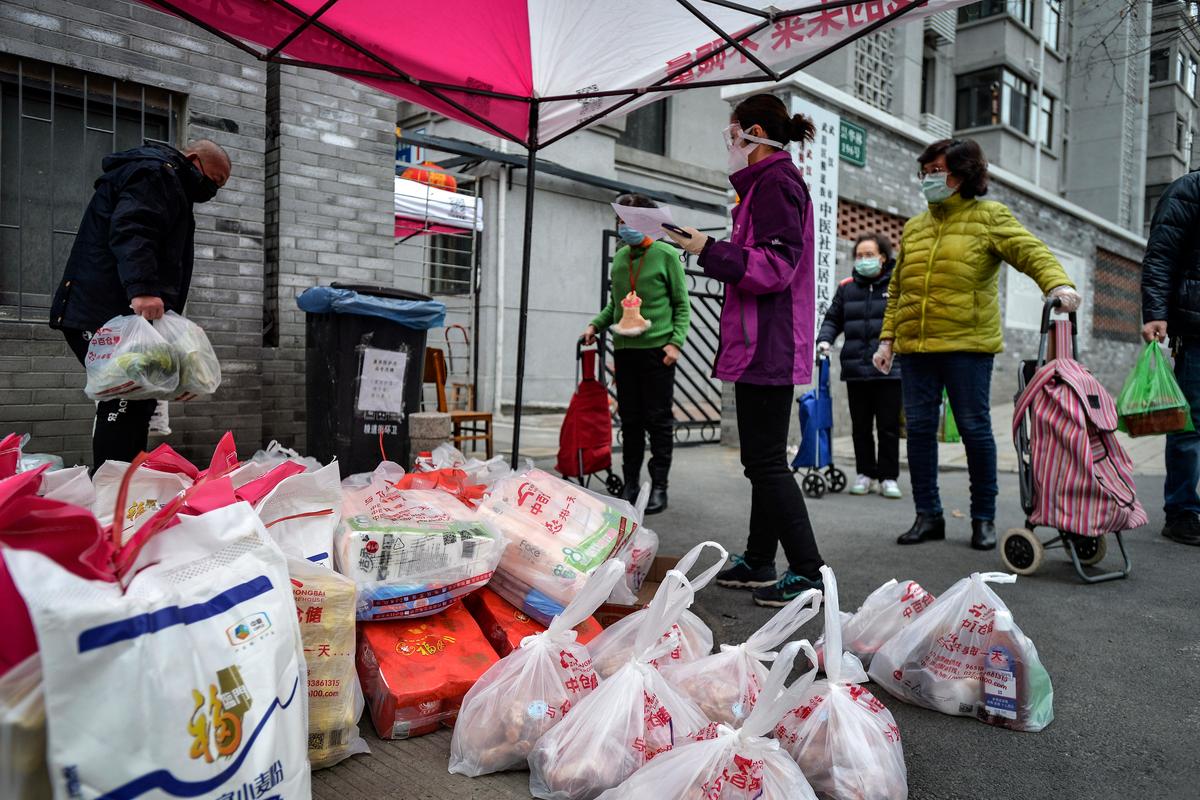 China’s Xi Jinping Says Virus Outbreak ‘Grim,’ Calls for Economic Action