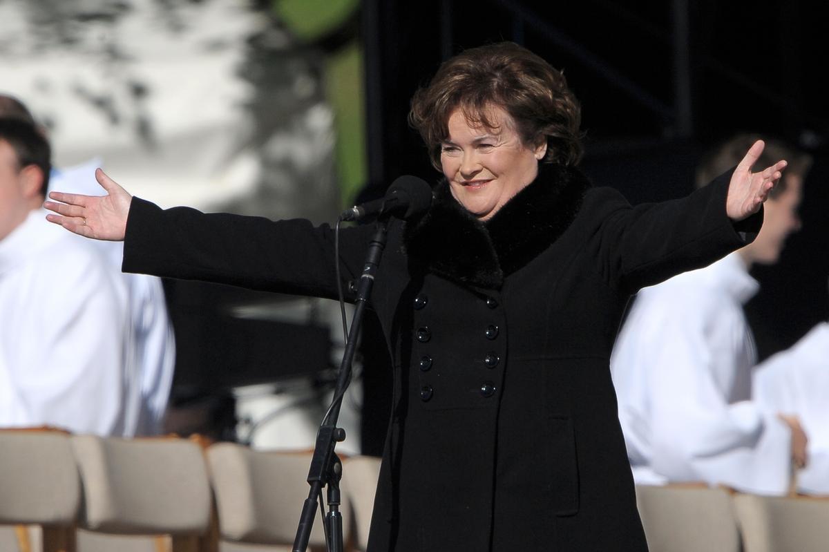 Susan sings for pilgrims at Bellahouston Park in Glasgow, Scotland, on Sept. 16, 2010. (ANDREW YATES/AFP via Getty Images)