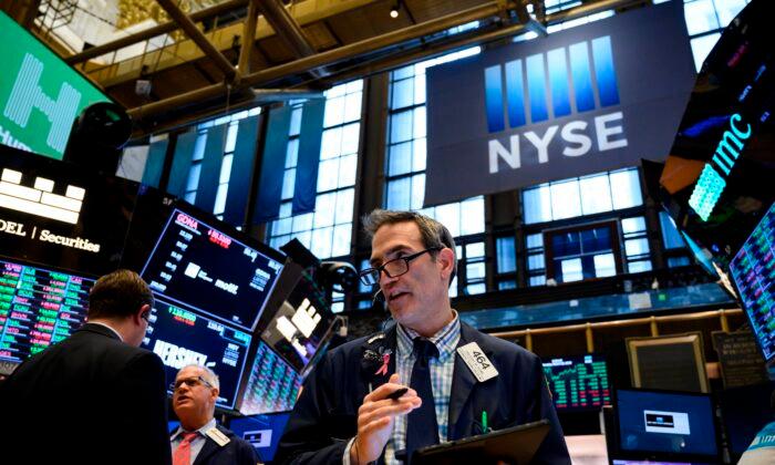 US Stocks Rebound After Trump Pitches Coronavirus Relief Plan to Lawmakers