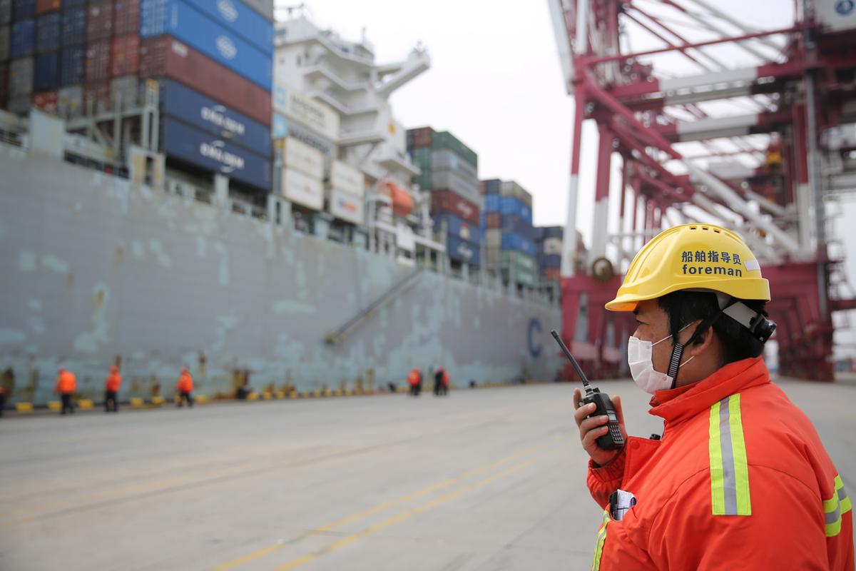 China’s Top Container Ports Unclog Backlog as Virus Curbs Ease