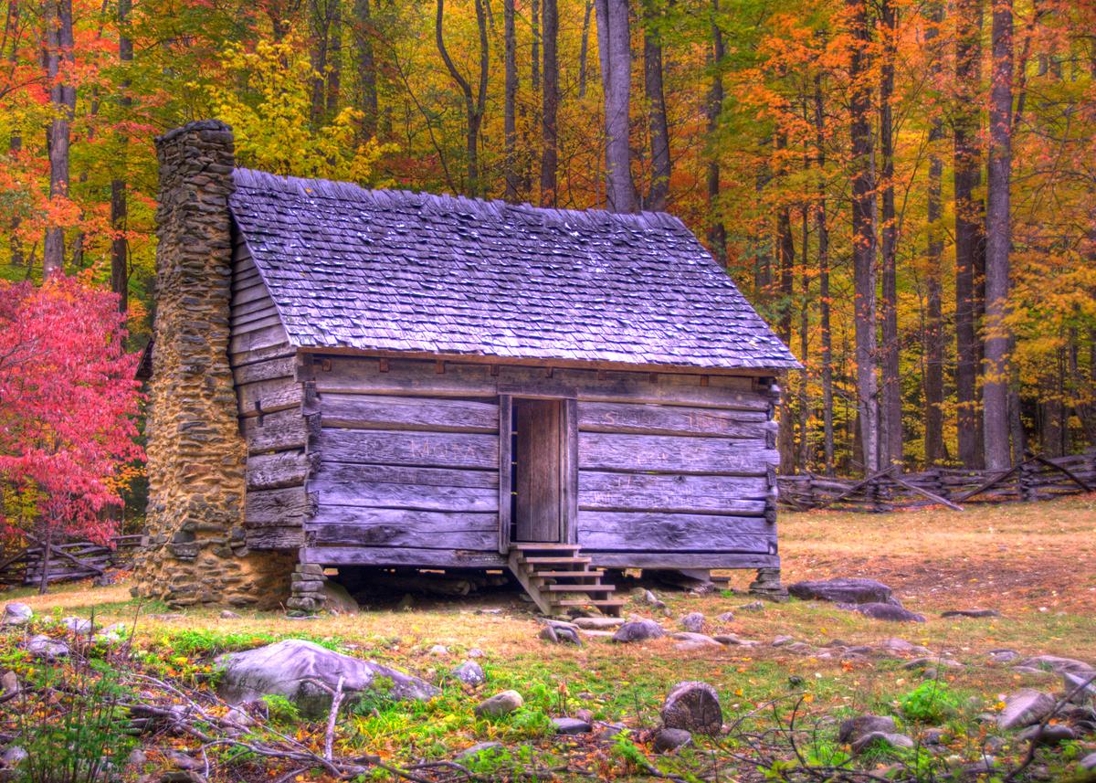 A log cabin alongside the 7-mile Roaring Fork  Motor Nature Trail, one of the more than 70 authentic pioneer buildings in Great Smoky Mountains National Park. (Fred J. Eckert)
