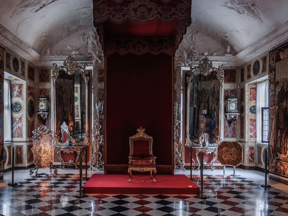 The Knights Hall at Rosenborg Castle. (Andrey Shcherbukhin/Shutterstock)