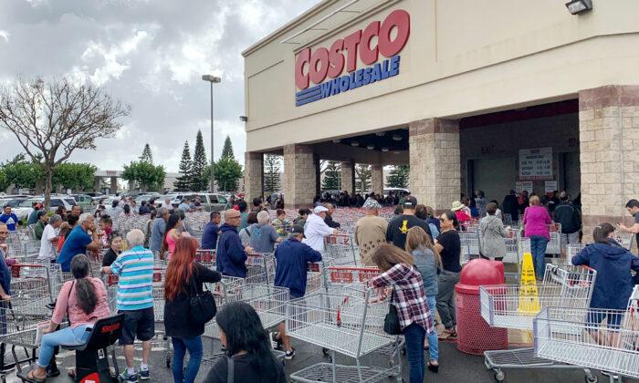 Foot Traffic at Walmart, Target, Costco Drops for First Time in Weeks: Report