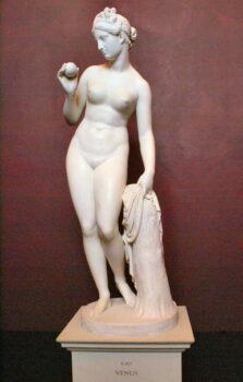 Aphrodite (or Venus) with the apple awarded by Paris, 1813–1816, by Bertel Thorvaldsen. The Thorvaldsen Museum, Copenhagen. (Public Domain)