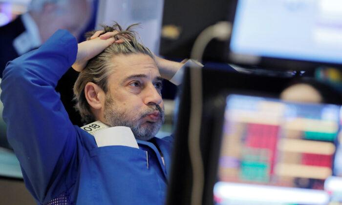 Dow Hits Longest Friday Losing Streak In 14 Years as Virus Roils Markets
