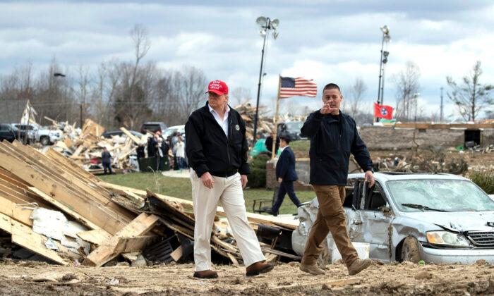Trump Surveys Tornado Damage, Marvels at ‘Tremendous Heart’