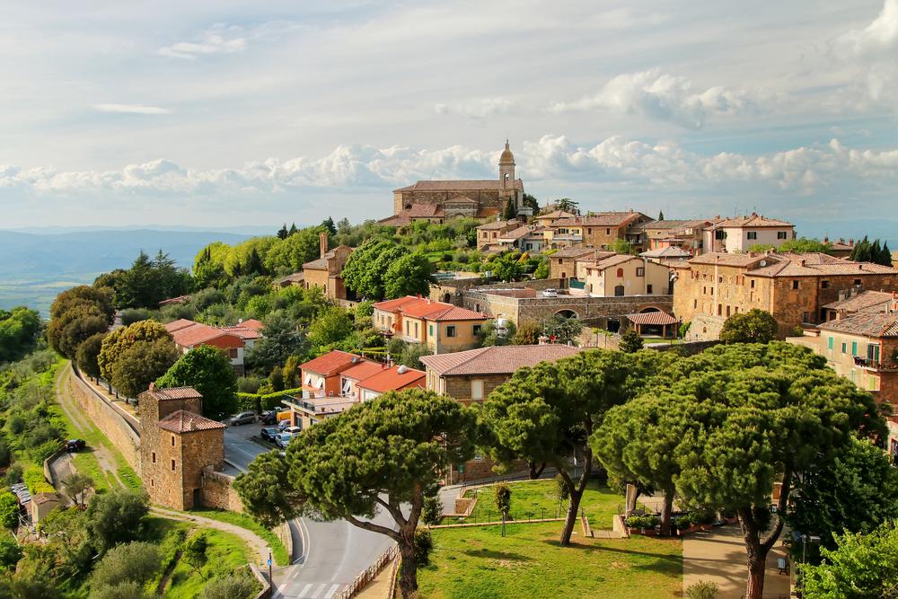 The town of Montalcino in Tuscany. (Don Mammoser/Shutterstock)