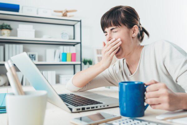<span class="caption">Even one night of poor sleep can make it difficult to function the next day.</span>(Stokkete/Shutterstock)