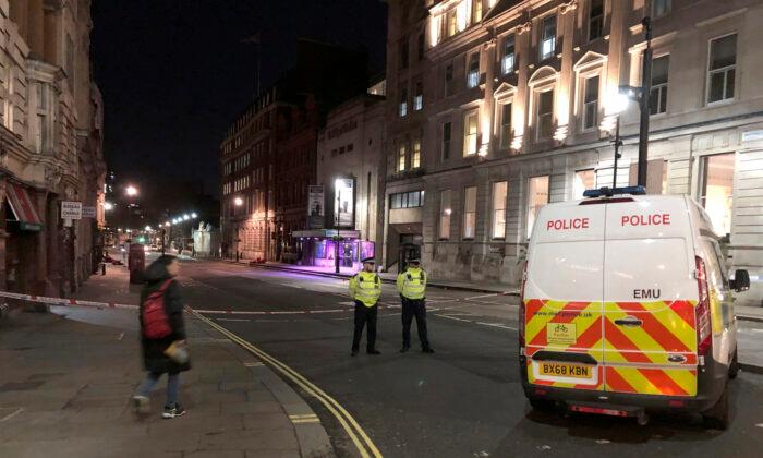 UK Police Shoot Knife-Wielding Man Dead in London