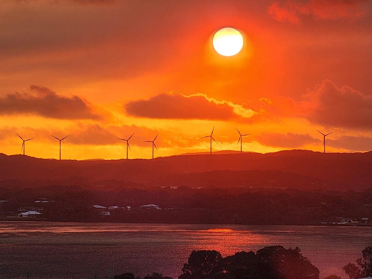 Spring Heatwave Brings Afternoon Blackout Threat