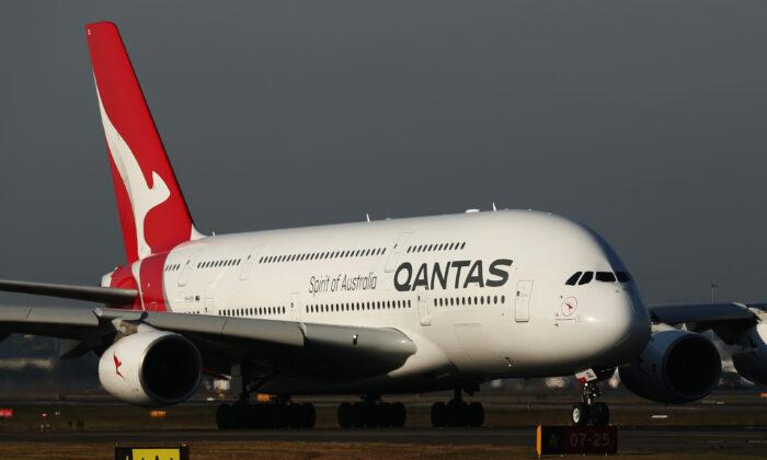 Qantas Brings Home Australians From India