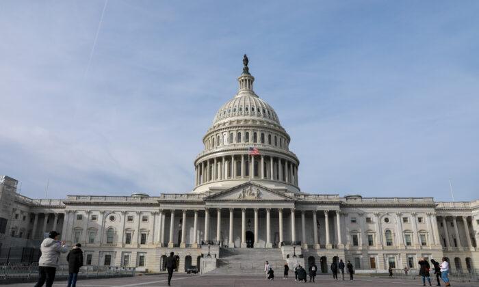 Senate Dems Block Small Business Relief Funding, Seek Billions for ‘Local Media’