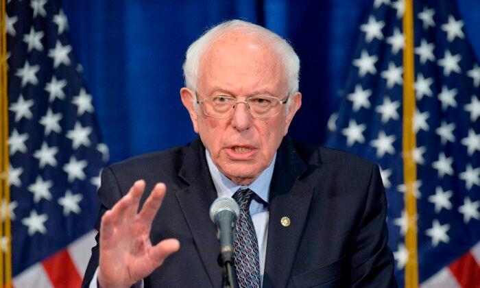Sanders Backs GOP Call for No Minimum Wage Hike During Pandemic