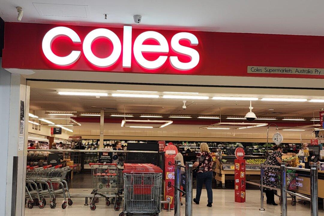 Coles Gains on Woolies, Grabs Sales During Rival’s Woes