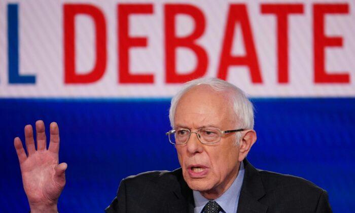 Sanders Fails to Inspire in Debate With Biden