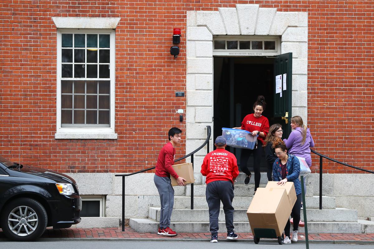 Students move out of dorm rooms on Harvard Yard on the campus of Harvard University in Cambridge, Massachusetts, on March 12, 2020. (Maddie Meyer/Getty Images)