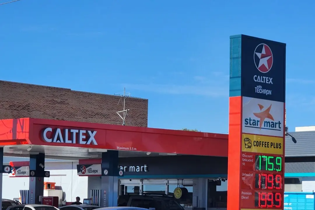 Energy Minister Says No Fuel Shortage, Urges Australians Not to Panic Buy