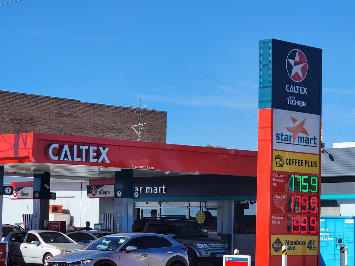 Energy Minister Says No Fuel Shortage, Urges Australians Not to Panic Buy