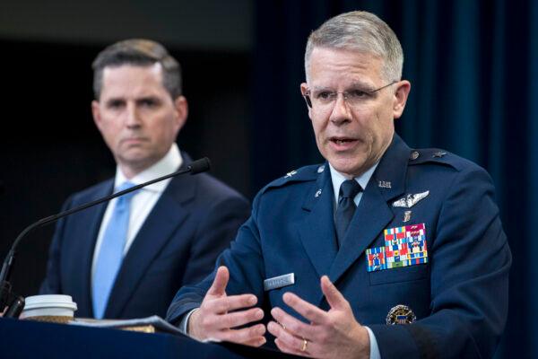 Assistant to the Secretary of Defense for Public Affairs Jonathan Rath Hoffman and Joint Staff Surgeon Air Force Brig. Gen. (Dr.) Paul Friedrichs brief the media about the Defense Department’s response to COVID-19, at the Pentagon in Washington on March 16, 2020. (DoD/ Lisa Ferdinando)