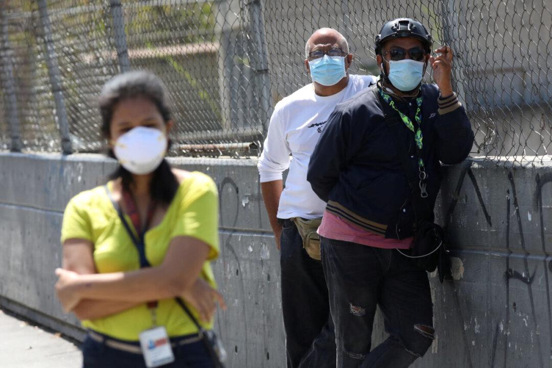 Doctors Warn ‘Loss of Smell’ Could Be a Coronavirus Symptom