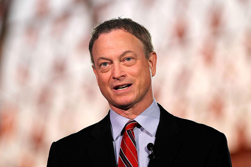 ©Getty Images | <a href="https://www.gettyimages.com/detail/news-photo/host-gary-sinise-onstage-at-the-25th-national-memorial-day-news-photo/493866839?adppopup=true">Paul Morigi</a>