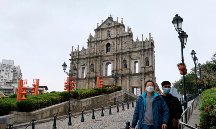 Macau Sets New Coronavirus Curbs for China, Hong Kong Visitors