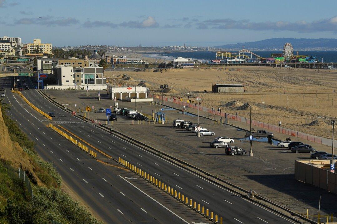 2 Auto Insurance Companies Return $800 Million in Premiums Amid Pandemic