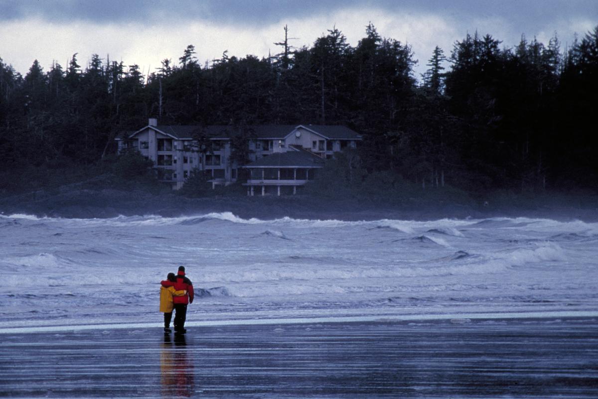A winter walk on Chesterman Beach. (Jacqui_Windh for The Wickaninnish Inn)