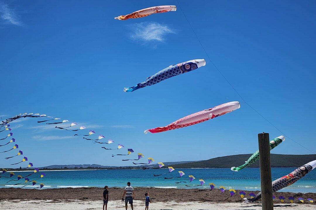 Western Australia Bakes as Scorching Heatwave Continues