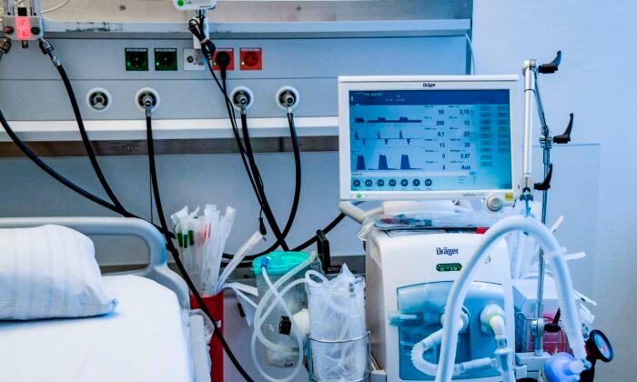 New York Approves Hospitals Using One Ventilator to Treat Two Patients
