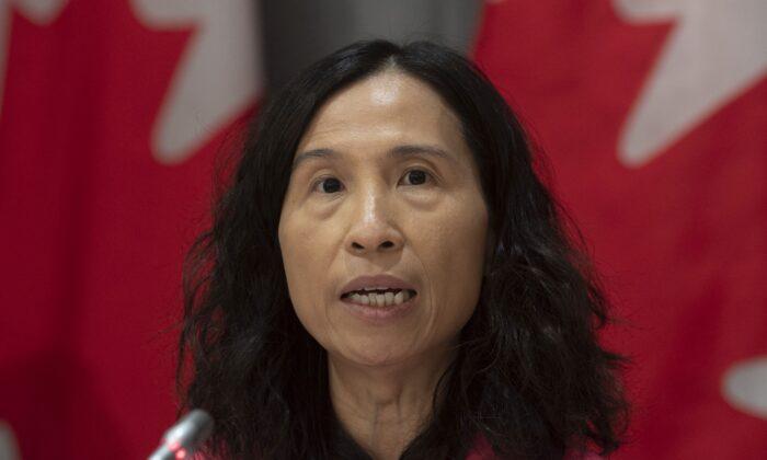 Top Public Health Officer Says Canada at Critical Juncture in COVID-19 Battle