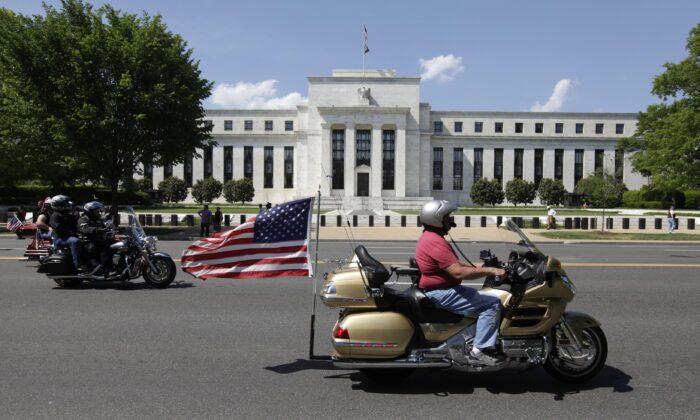 Fed Has ‘Plenty of Dry Powder’ Left to Stimulate Economy: Kaplan