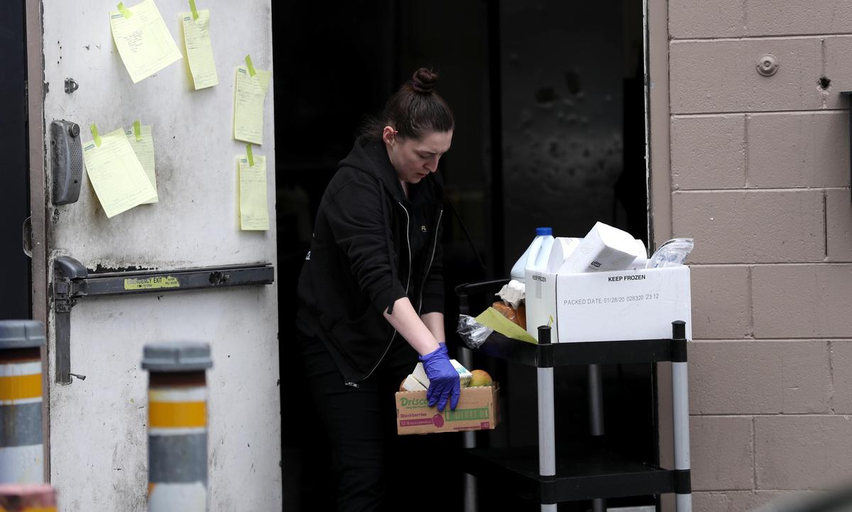 Amid Outbreak, Restaurants Switch to Grocery Sales to Help Themselves, Community, Industry