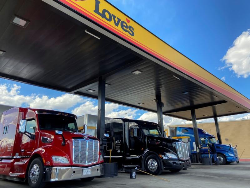Trucks get refueled at a rest stop providing essential food and hygiene services to truckers who continue to work amid the CCP virus outbreak, in Las Vegas, New Mexico, on March 23, 2020. (Andrew Hay/Reuters)