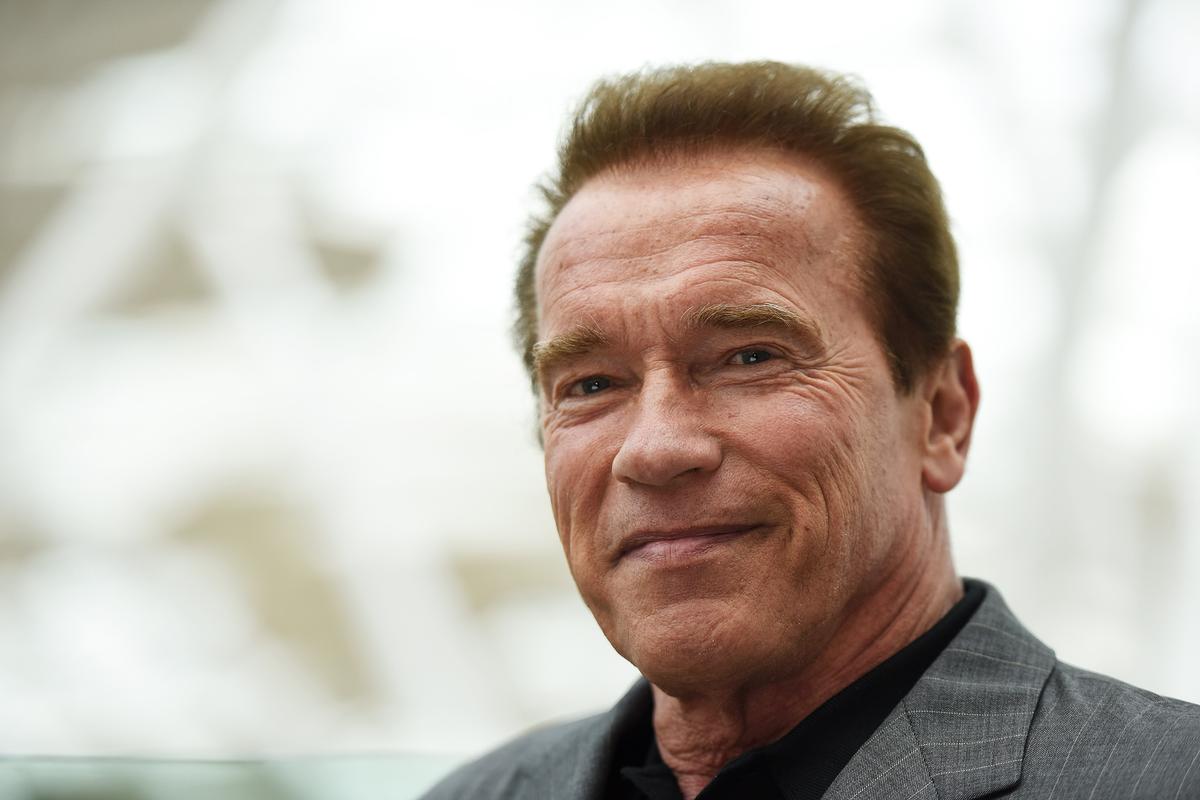 Arnold Schwarzenegger attends the Fan Footage Event of "Terminator Genisys" at Vue Westfield in London, England, on June 17, 2015 (©Getty Images | <a href="https://www.gettyimages.com/detail/news-photo/arnold-schwarzenegger-attends-the-fan-footage-event-of-news-photo/477501586?adppopup=true">Ben A. Pruchnie</a>)