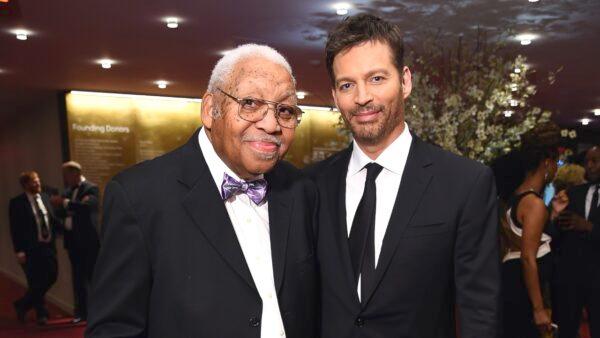Pianist Ellis Marsalis (L) and host Harry Connick Jr. attend the Jazz at Lincoln Center 2017 Gala "Ella at 100: Forever the First Lady of Song" on April 26, 2017 in New York City. (Photo by Michael Loccisano/Getty Images for Jazz At Lincoln Center)