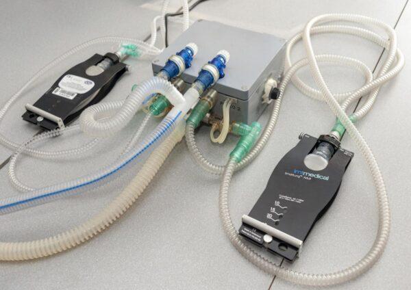 Following connection to a ventilator, Ventil can simultaneously ventilate two patients in different clinical conditions. (Source: IBBE PAS, www.ibib.waw.pl, fot. G. Krzyzewski)