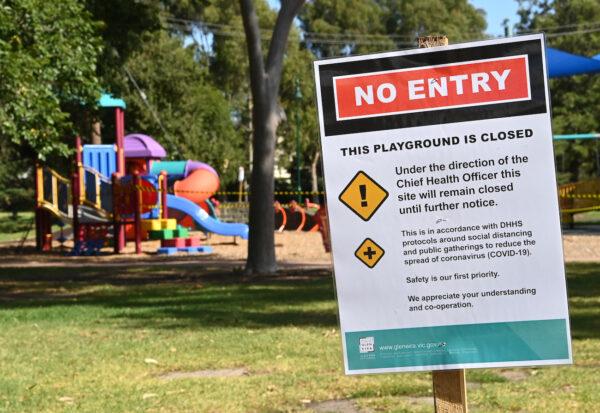 An information notice stating the closure of outdoor playground equipment is seen in Melbourne, Australia on March 31, 2020. (Quinn Rooney/Getty Images)