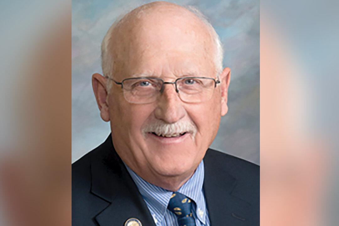 South Dakota State Lawmaker Bob Glanzer Dies of CCP Virus