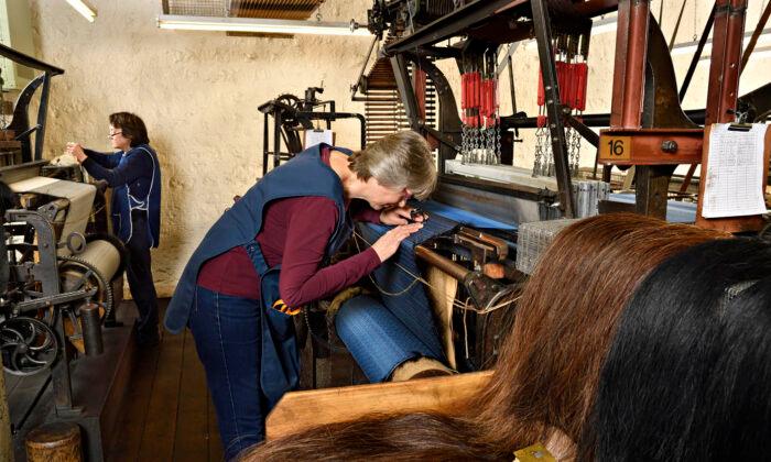 One of the World’s Last Horsehair Weavers
