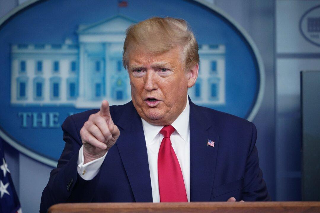 Trump Says Would Like to Reopen US Economy With a ‘Big Bang’