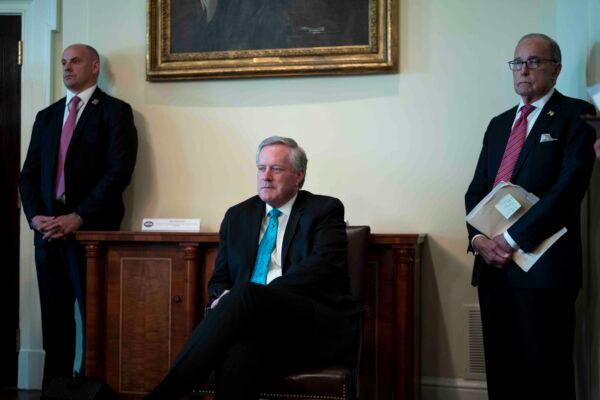 White House Chief of Staff Mark Meadows (C) listens as U.S. President Donald Trump meets with energy sector CEOs in the Cabinet Room of the White House in Washington, on April 3, 2020. (Doug Mills-The New York Times-Pool/Getty Images)