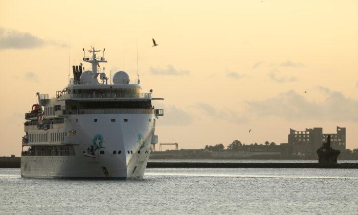 Uruguay Transports Australians, New Zealanders From Virus-Hit Cruise Ship