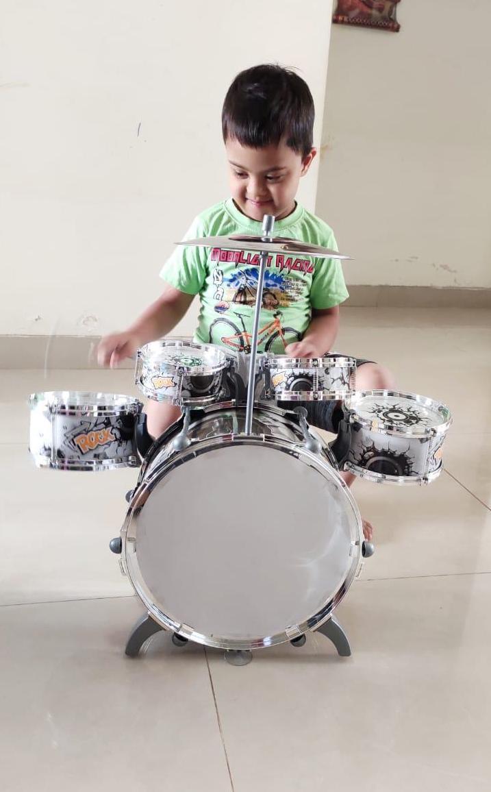 Avnish enjoys musical instruments. (Photo courtesy of <a href="https://www.facebook.com/aditya.tiwari.5682">Aditya Tiwari</a>)