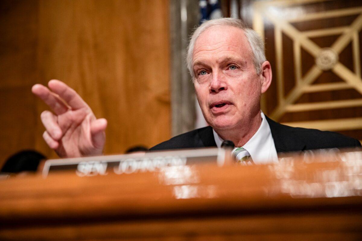 Sen. Ron Johnson (R-Wis.) speaks at the start of a Senate Homeland Security Committee hearing on the government's response to the CCP Virus outbreak in Washington on March 5, 2020. (Samuel Corum/Getty Images)