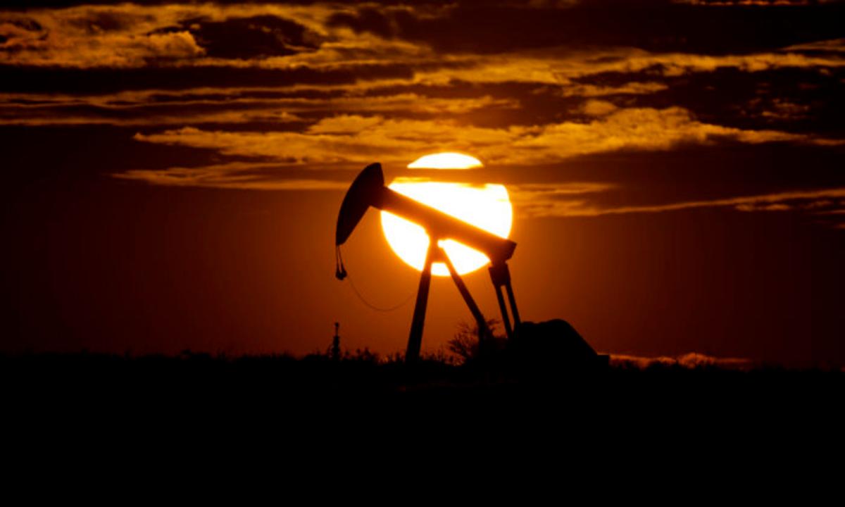 Trump Filling Strategic Petroleum Reserve to Ease Pressure on Crude