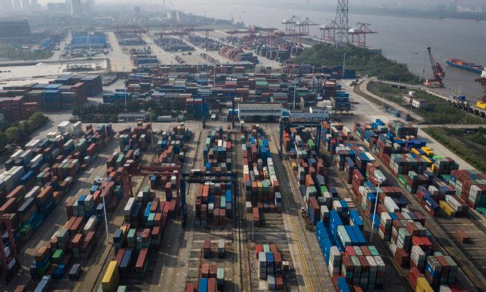 China’s Exports Fall in March as Pandemic Hits World Markets