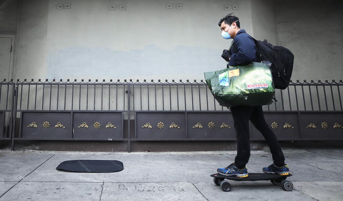 Retail Sales in America Plunge to Record Low in March